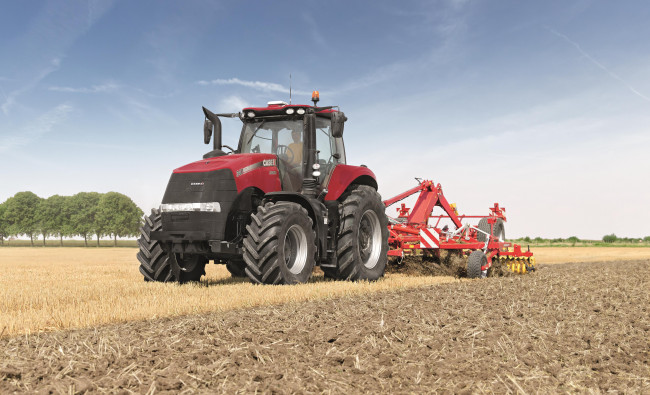 Traktorius Case IH Magnum AFS Connect™ CVXDrive serijos pasėlių paruošimo procesas