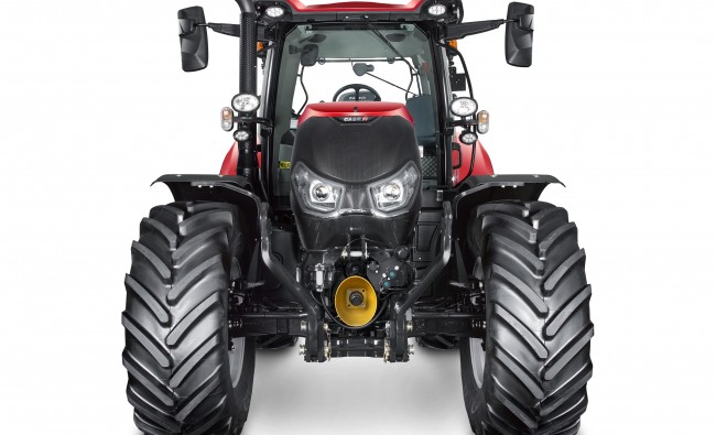 Traktoriaus Case IH Maxxum Multicontroller serijos 116 - 145 AG vaizdas iš priekio