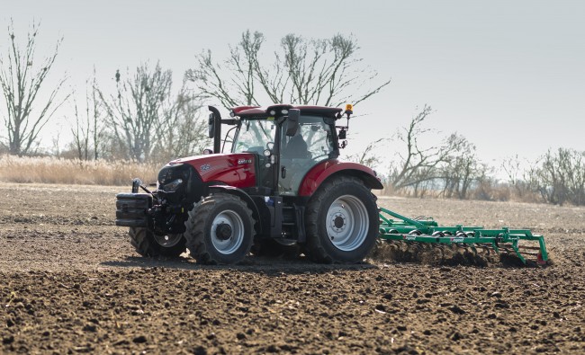 Traktorius Case IH Maxxum CVX serija 116 -145 AG