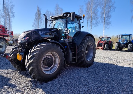 Case IH Optum 300 CVX Black edition