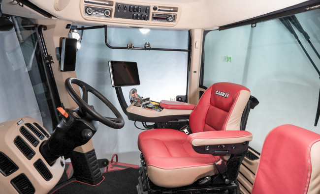 Traktorius Case IH Quadtrac AFS Connect serijos vairuotojo kėdės privalumai