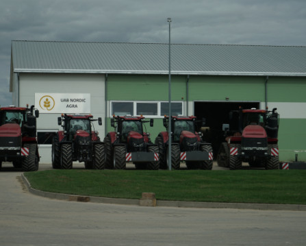 Užregistruoti septyni nauji galingi vikšriniai traktoriai Case IH Quadtrac Užregistruoti septyni nauji galingi vikšriniai traktoriai Case IH Quadtrac