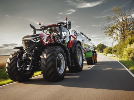 Case IH pristato naująją didesnės galios Optum traktorių seriją