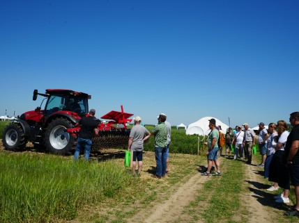 „Dotnuva Baltic“ EkoAgriTech 2025 parodoje: tvarumo sprendimai ir technikos demonstracijos