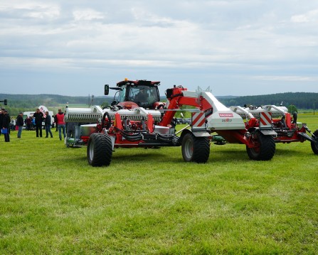 Pašarų ruošimo technikos demonstracijų diena: kaip šienauti našiau? 