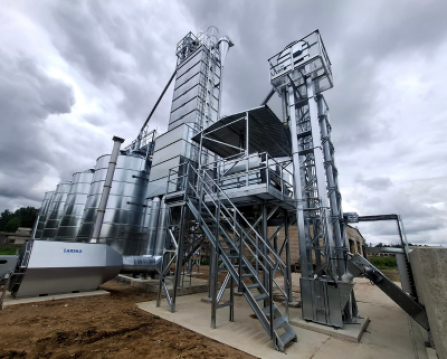 Kompleksinis infrastruktūros projekto įgyvendinimas Rokiškio rajono ūkiui: įrengtas modernus grūdų kompleksas ir skysto mėšlo rezervuaras