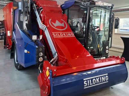 Tikslus šėrimas ūkyje: pristatyta savaeigė „Siloking“ technika ir „DryScan“ technologija.