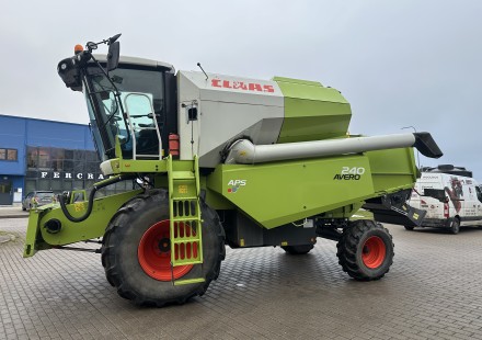 Naudotas kombainas Claas Avero 240