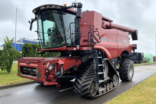 Naudotas Case IH AF 8250 kombainas Naudotas Case IH AF 8250 kombainas