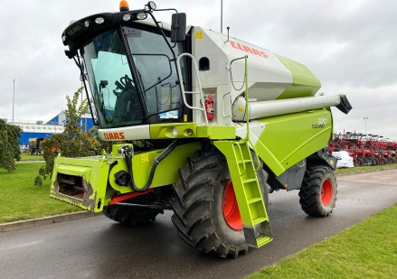 Naudotas Claas Tucano 320 kombainas