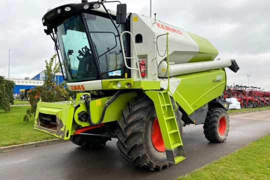 Naudotas Claas Tucano 320 kombainas Naudotas Claas Tucano 320 kombainas