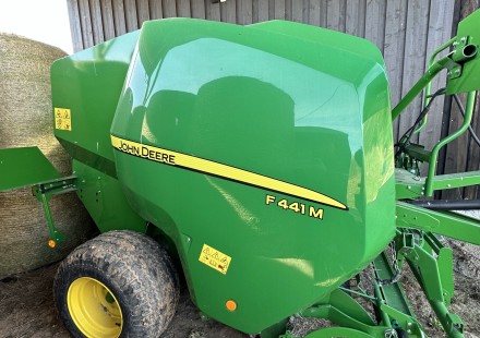 Naudotas John Deere F441 M presas