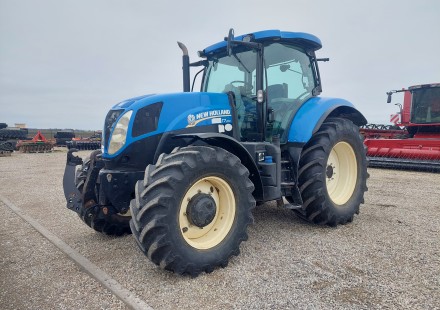 Naudotas New Holland T7.200 traktorius Naudotas New Holland T7.200 traktorius