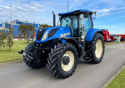 Naudotas New Holland T7.270 AC traktorius