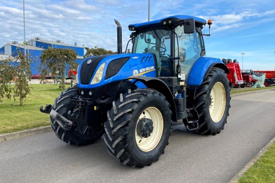 Naudotas New Holland T7.270 AC traktorius