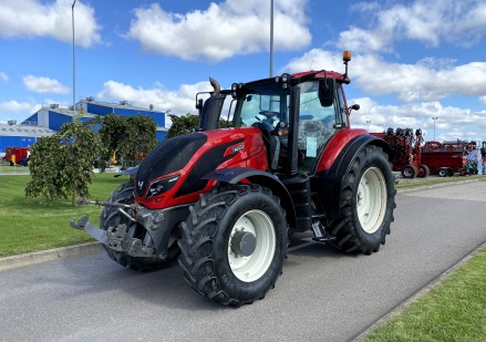 Naudotas Valtra T234A traktorius